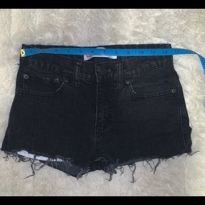 Black 511 Levi’s Low Rise Shorts
